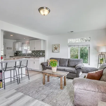 Dog-Friendly Oceano Cottage - 2 Blocks To Beach!